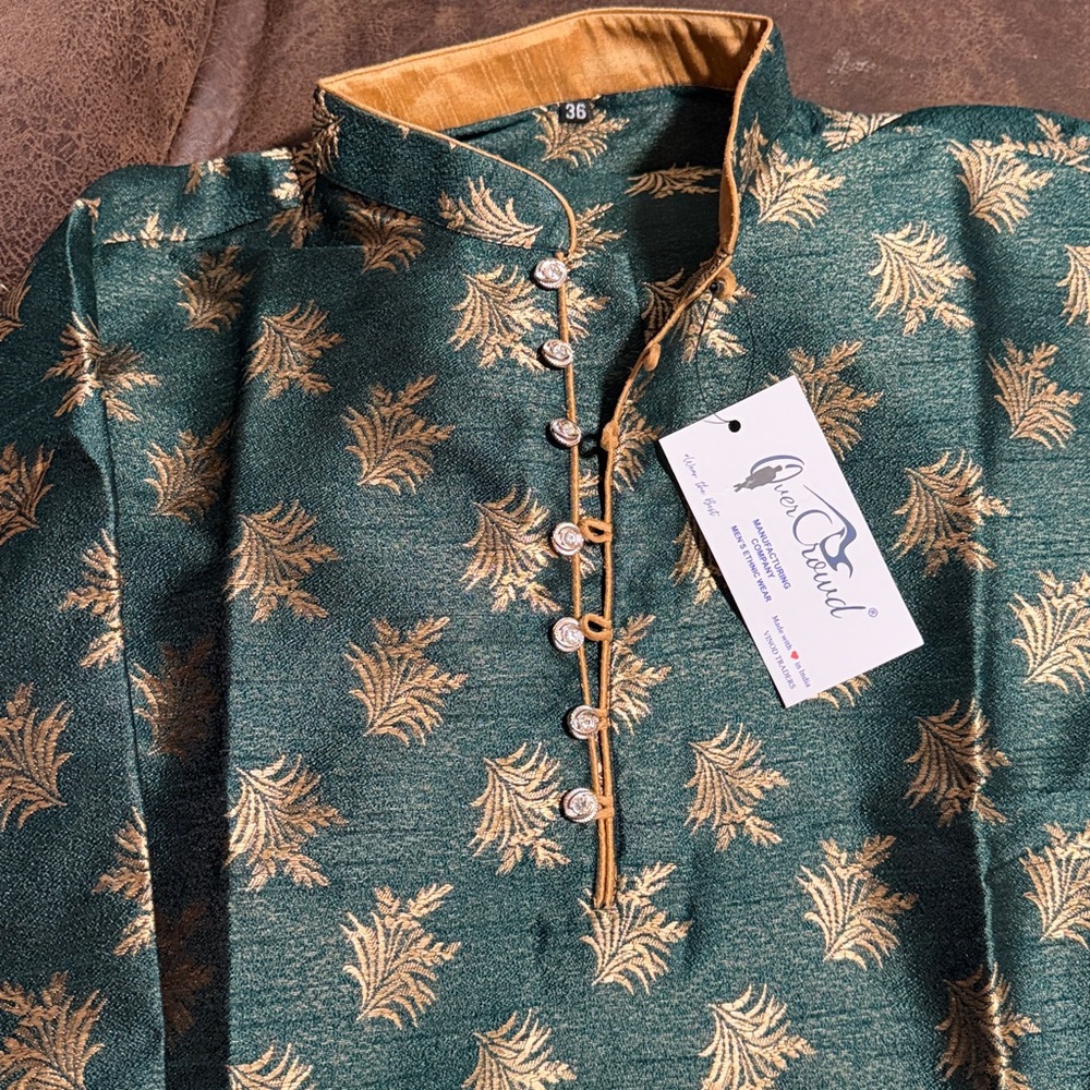 Elegant green and Gold Kurta, Size 36 - Picture 2 of 16